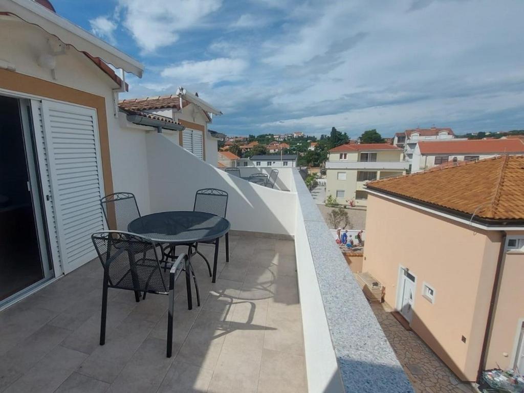 Apartments With A Parking Space Pakostane, Biograd - 22375 Bagian luar foto