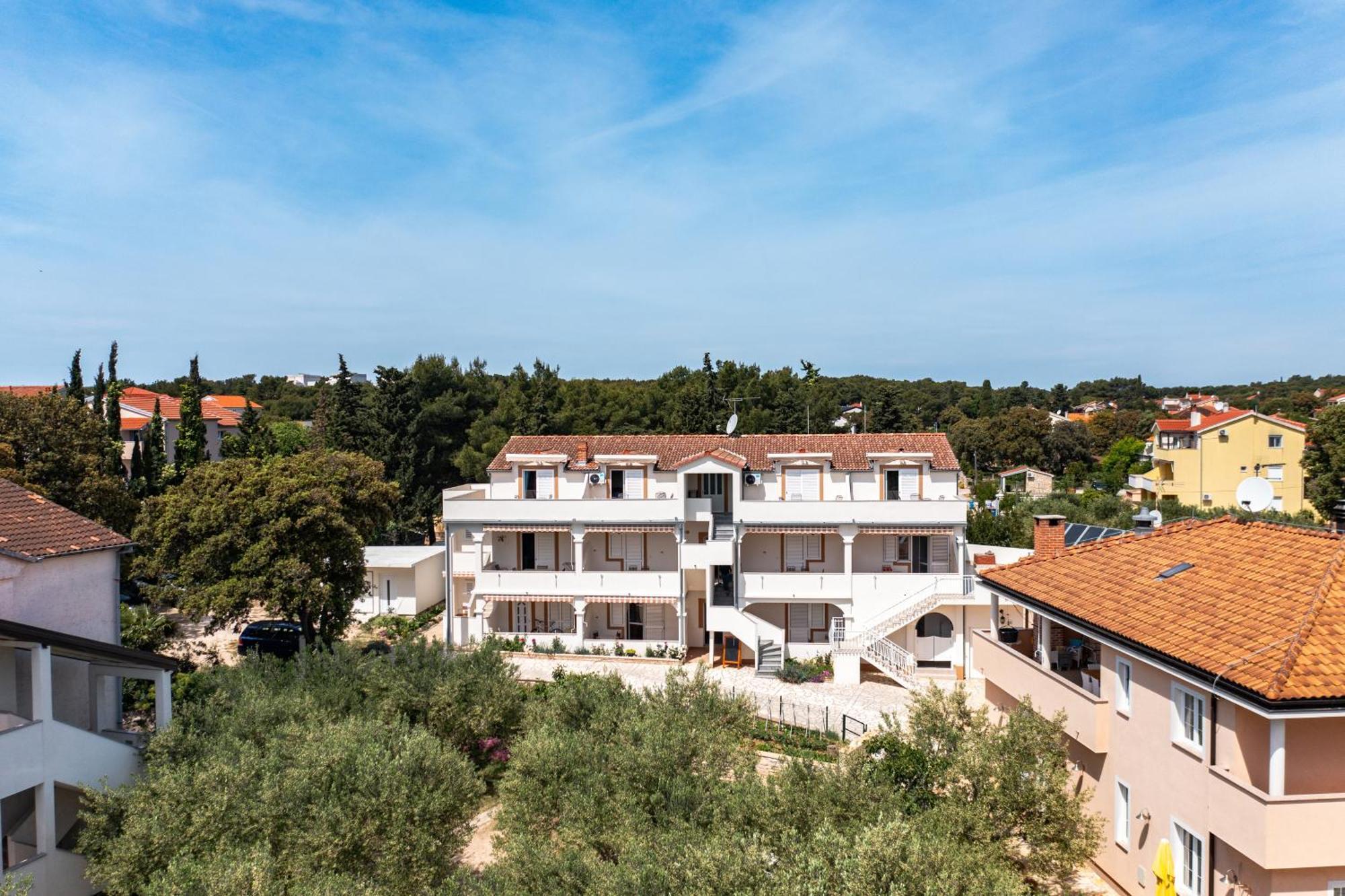 Apartments With A Parking Space Pakostane, Biograd - 22375 Bagian luar foto