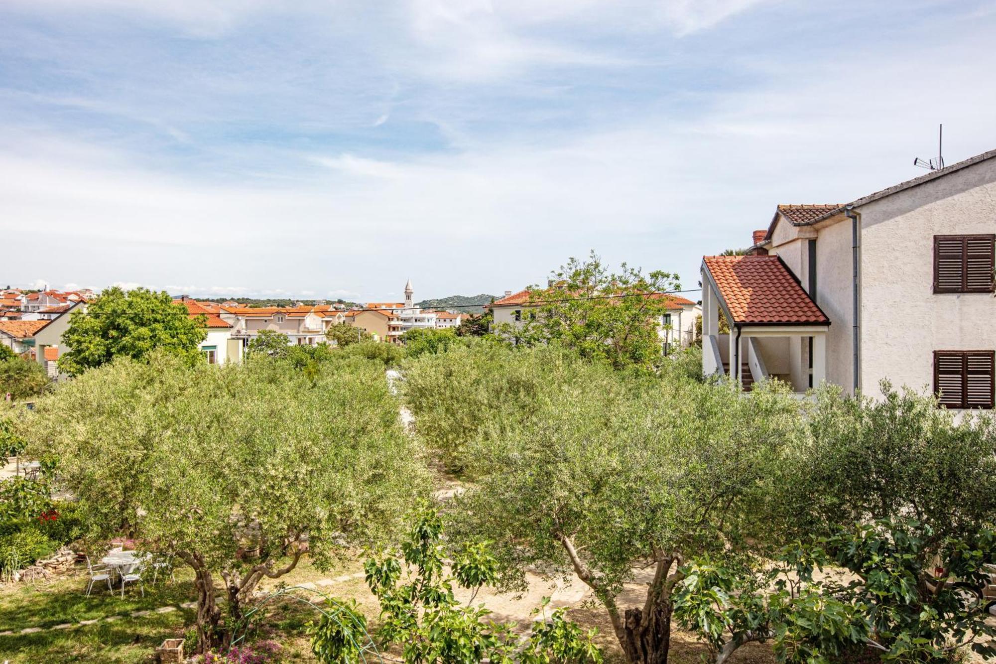 Apartments With A Parking Space Pakostane, Biograd - 22375 Bagian luar foto